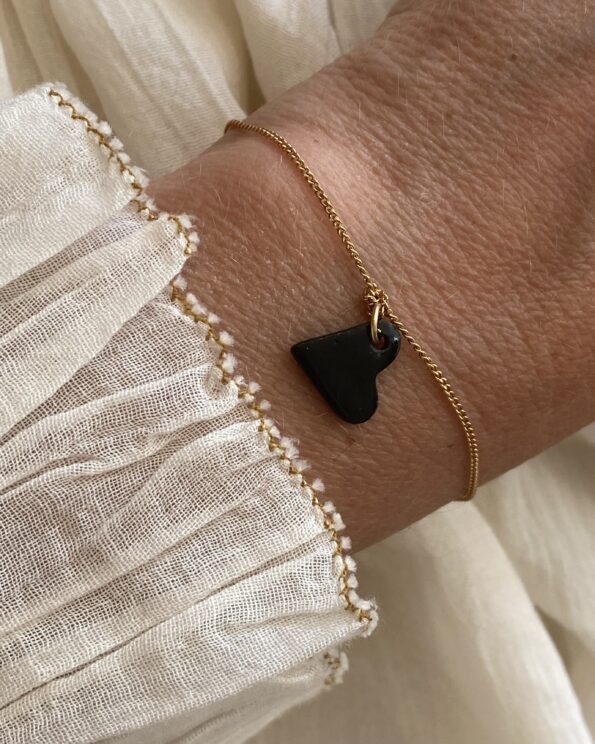 Bracelet Clara – Coeur Noir – Margote Céramiste