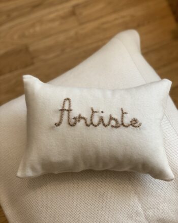 Petit coussin - Artiste - Beige - Bobbin & Tricot