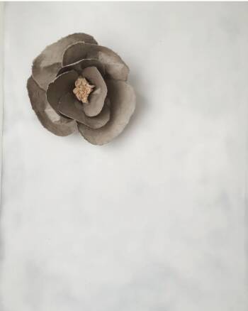 Fleur fibre de lin décoration murale naturelle