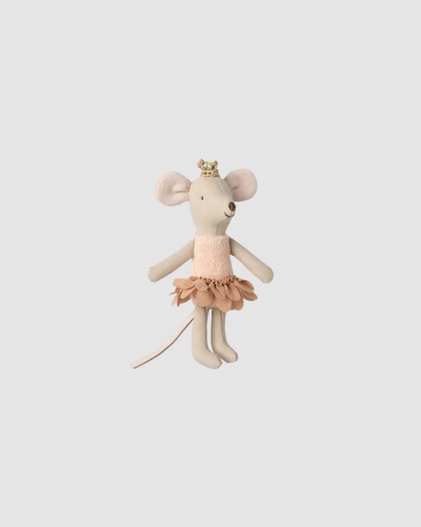 Souris Princesse Petite sœur Maileg debout en robe rose et couronne dorée