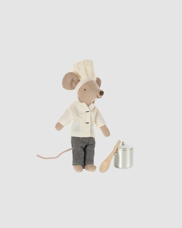 Souris Chef cuisinier Maileg avec marmite en métal et cuillère en bois