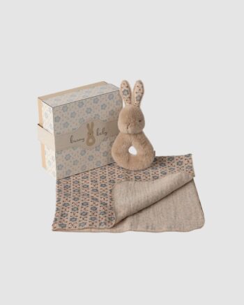 Coffret hochet lapin Maileg crème pêche – boîte, lange et hochet