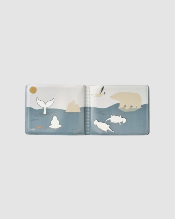 Livre de bain Waylon Arctic Sea Liewood – pages ouvertes avec animaux marins et ours polaire