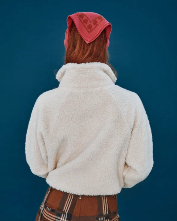 Sweat sherpa écru femme Emile et Ida – vue de dos – col montant zippé