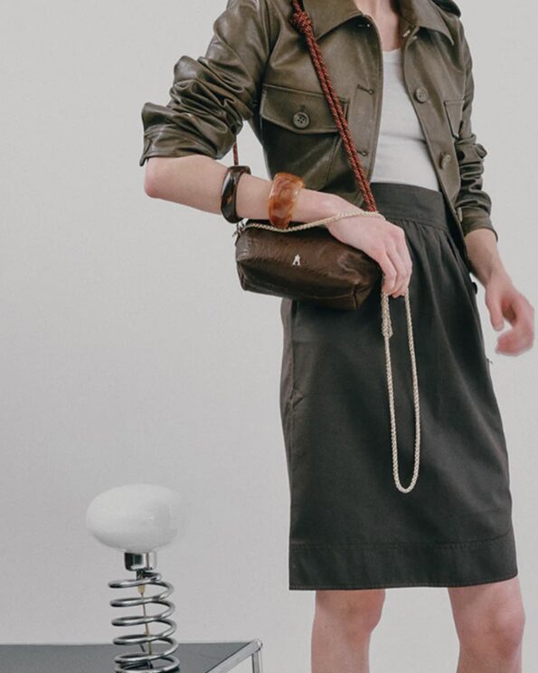 Sac Nuage Bubble Brun en cuir avec chaîne – Craie Studio
