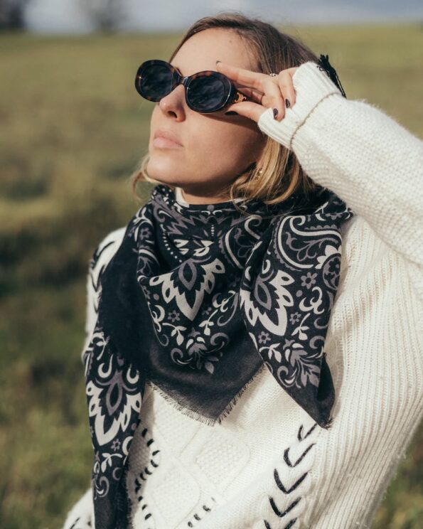 Foulard Bandana Noir en laine et cachemire Maison Lecomte Flament