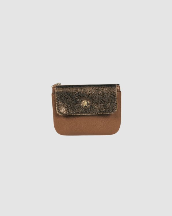 Porte-monnaie Finance Coffee Mambo en cuir camel et rabat métallisé bronze – Craie Studio