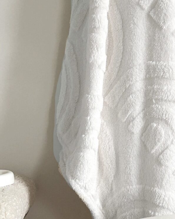 Plaid Annie blanc en polyester Opjet Paris – Couverture douce et élégante