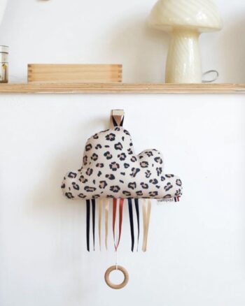 Nuage musical Baker Mellipou imprimé léopard suspendu au mur