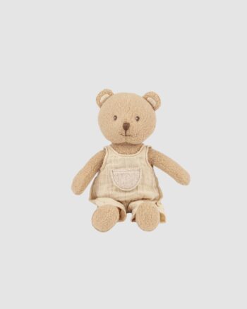 Peluche Marcel Ours Egmont Toys small en tissu beige avec salopette en lin – jouet pour bébé