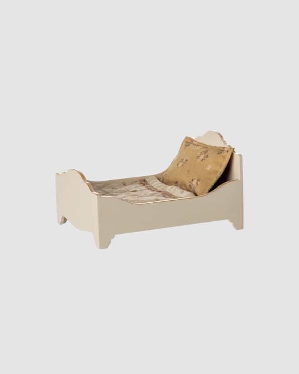 Lit Souris Maileg Blanc Off White en bois avec parure de lit miniature