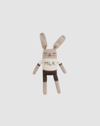 Doudou Lapin Milk Main Sauvage x Organic Zoo – tricot à la main en laine baby alpaga naturelle