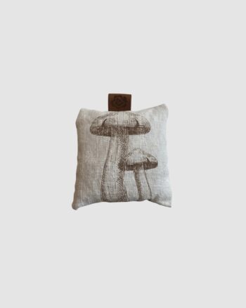 Petit coussin parfumé champignons en lin naturel Dorothee Lehnen