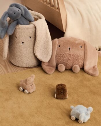Panier lapin Morley Mist Liewood dans une chambre d’enfant