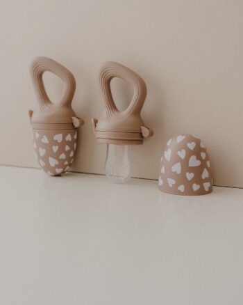 Tétine grignoteuse Love Taupe Zakuw avec embouts